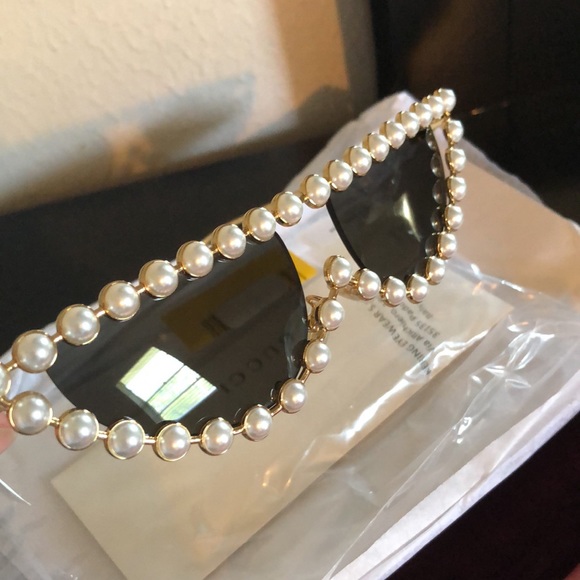 Sale. New Authentic Gucci  pearls sunglasses - Picture 3 of 8